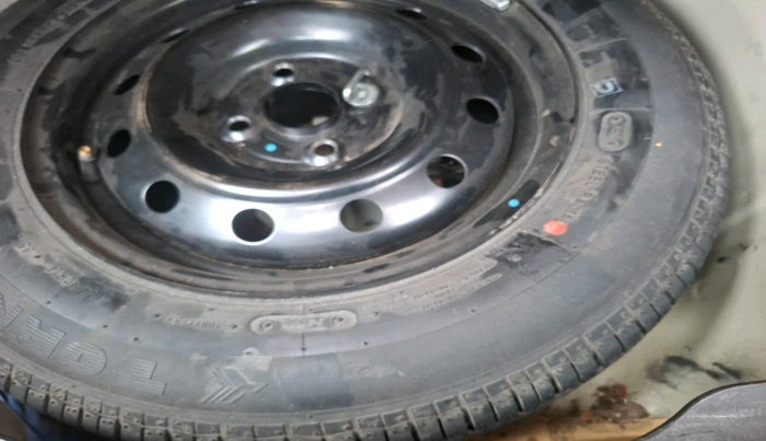 2013 Maruti Swift Dzire VDI, Diesel, Manual, 1,31,000 km, tyre