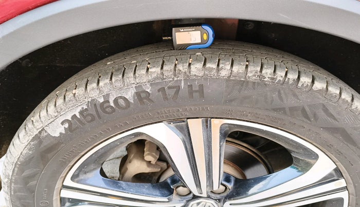 2022 MG ASTOR SHARP 1.5 MT, Petrol, Manual, 84,220 km, tyre