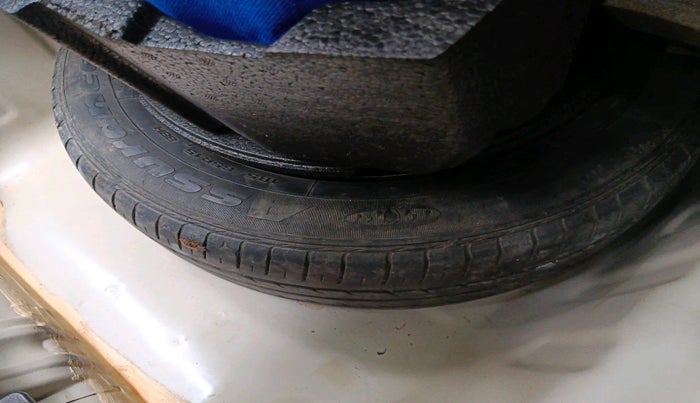 2015 Maruti Ciaz ZXI, Petrol, Manual, 72,755 km, tyre