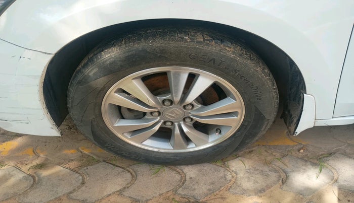 2013 Honda Accord 2.4L I-VTEC MT, Petrol, Manual, 94,484 km, tyre