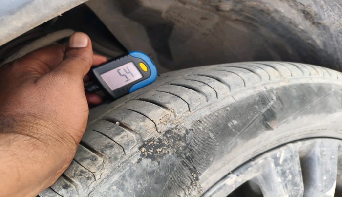 2019 Maruti Vitara Brezza ZDI PLUS, Diesel, Manual, 1,10,508 km, tyre