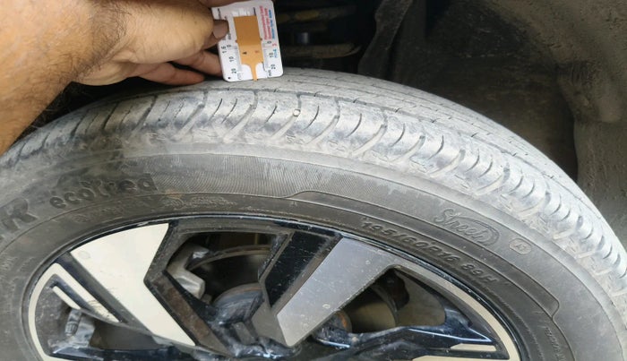 2025 Nissan MAGNITE N-Connecta B4D 1.0 Petrol AMT, Petrol, Automatic, 4,869 km, tyre