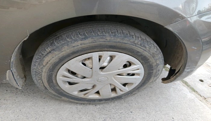 2018 Maruti Dzire LXI, Petrol, Manual, 56,429 km, tyre