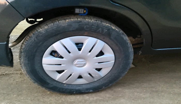 2020 Maruti Alto LXI, Petrol, Manual, 6,915 km, tyre