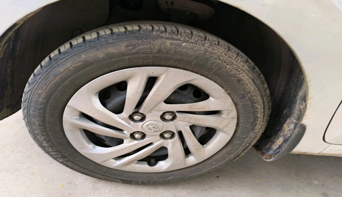 2022 Hyundai AURA S 1.2 CNG, Petrol, Manual, tyre