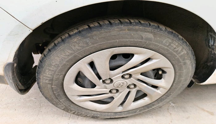 2022 Hyundai AURA S 1.2 CNG, Petrol, Manual, tyre