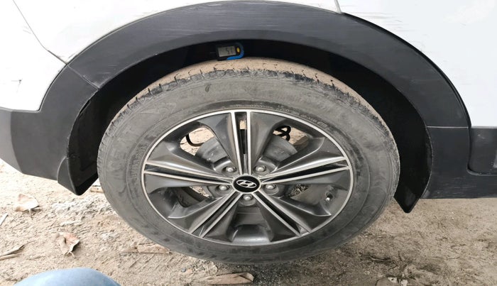 2017 Hyundai Creta SX PLUS AT 1.6 DIESEL, Diesel, Automatic, 92,942 km, tyre