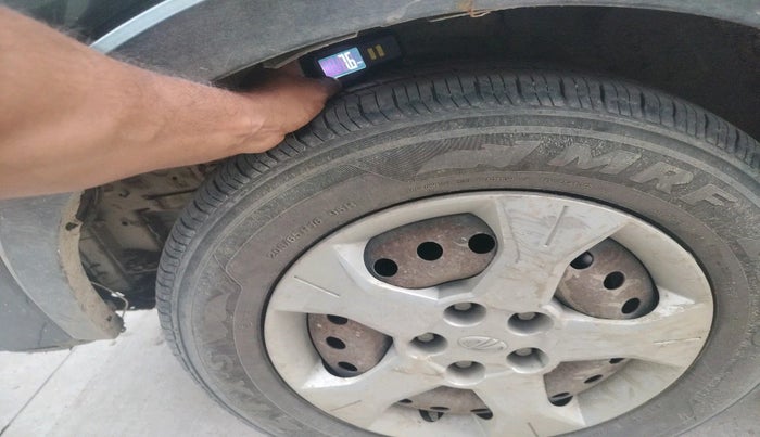 2020 Mahindra XUV300 W6 1.5 Diesel, Diesel, Manual, 1,70,378 km, tyre