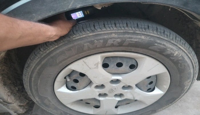 2020 Mahindra XUV300 W6 1.5 Diesel, Diesel, Manual, 1,70,378 km, tyre