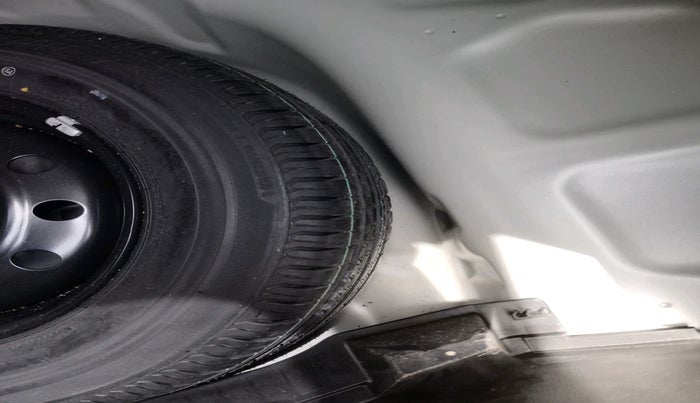 2023 Maruti Swift ZXI PLUS AMT, Petrol, Automatic, 52,814 km, tyre