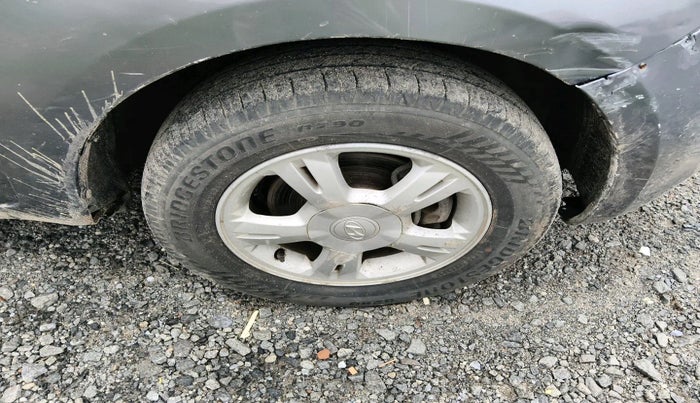 2011 Hyundai i20 SPORTZ (O) 1.4 CRDI, Diesel, Manual, 1,06,152 km, tyre