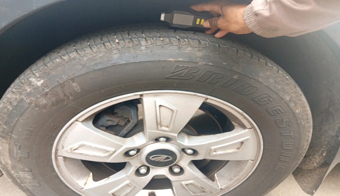 2013 Mahindra XUV500 W8, Diesel, Manual, 95,011 km, tyre