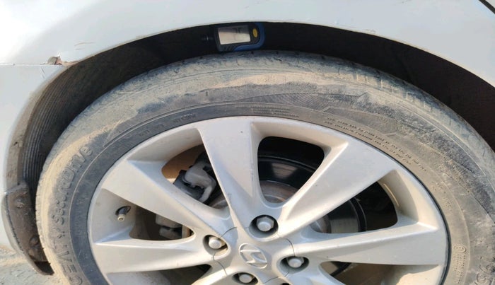 2012 Hyundai Verna FLUIDIC 1.6 CRDI SX, Diesel, Manual, 92,224 km, tyre