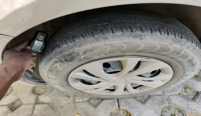 2014 Maruti Swift VXI, Petrol, Manual, 89,889 km, tyre