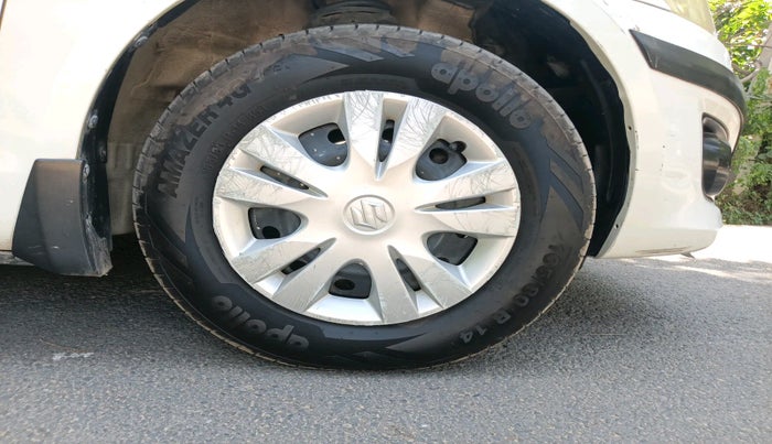 2013 Maruti Swift Dzire VXI, Petrol, Manual, 67,183 km, tyre