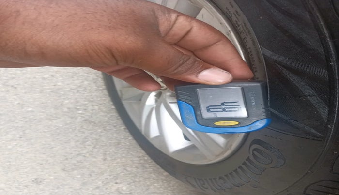 2015 Volkswagen Polo GT TSI AT, Petrol, Automatic, 1,17,832 km, tyre