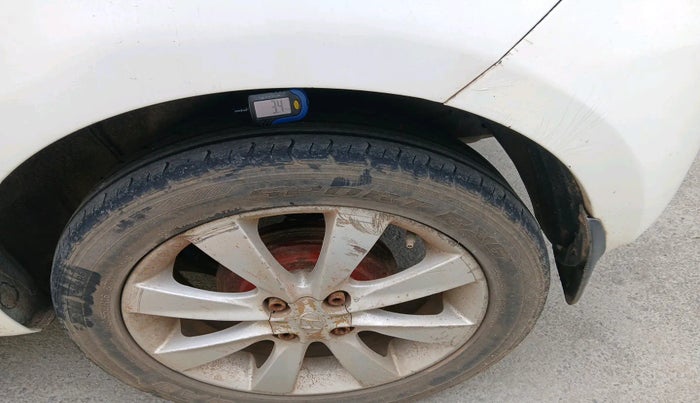 2011 Hyundai i20 ASTA 1.2, Petrol, Manual, 1,10,259 km, tyre