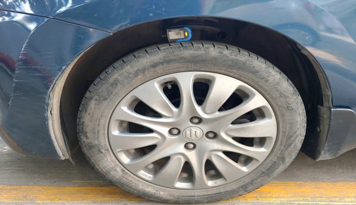 2017 Maruti Baleno ZETA CVT PETROL 1.2, Petrol, Automatic, 33,581 km, tyre