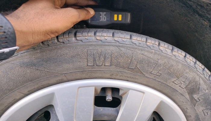 2016 Renault Kwid RXL, Petrol, Manual, 26,590 km, tyre