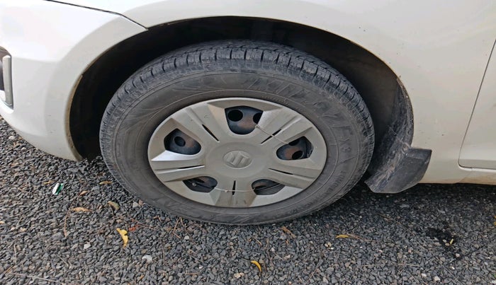 2017 Maruti Swift VDI, Diesel, Manual, 69,441 km, tyre