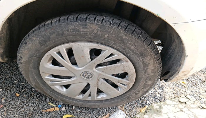 2017 Maruti Swift VDI, Diesel, Manual, 69,441 km, tyre