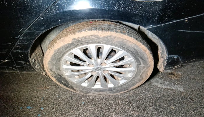 2015 Maruti Ciaz ZXI, Petrol, Manual, 1,06,473 km, tyre