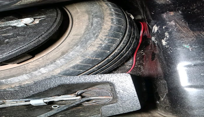 2015 Maruti Ciaz ZXI, Petrol, Manual, 1,06,473 km, tyre