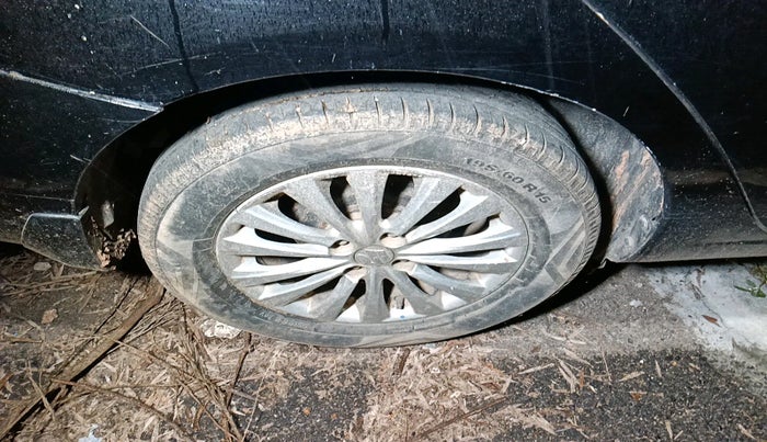 2015 Maruti Ciaz ZXI, Petrol, Manual, 1,06,473 km, tyre