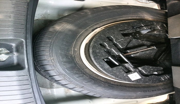 2017 Hyundai Creta SX PLUS 1.6 PETROL, Petrol, Manual, 44,615 km, tyre