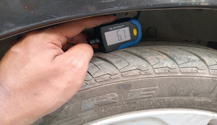 2015 Honda City 1.5L I-VTEC V MT, Petrol, Manual, 1,37,363 km, tyre