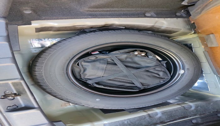 2024 Tata NEXON SMART 1.2 PETROL, Petrol, Manual, 7,080 km, tyre