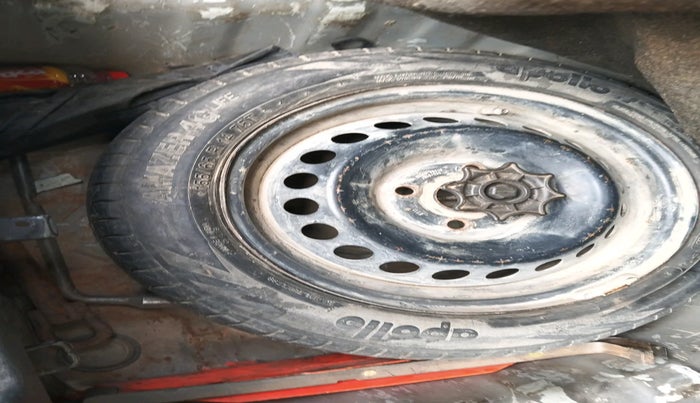 2018 Hyundai Grand i10 SPORTZ U2 1.2 CRDI, Diesel, Manual, 1,18,337 km, tyre