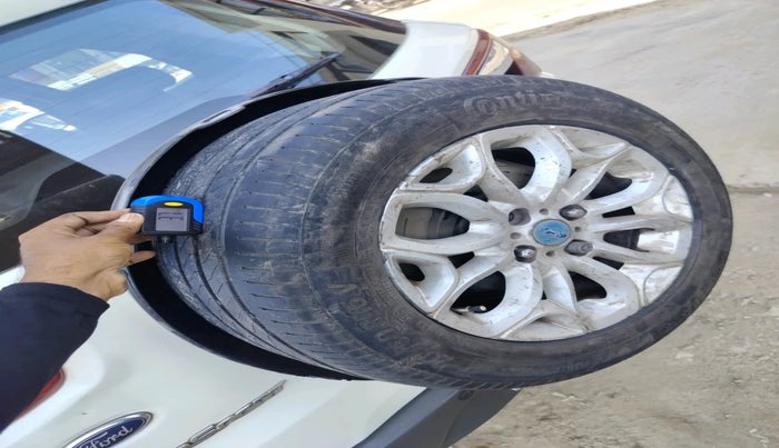 2016 Ford Ecosport TITANIUM+ 1.5L DIESEL, Diesel, Manual, 2,35,987 km, tyre