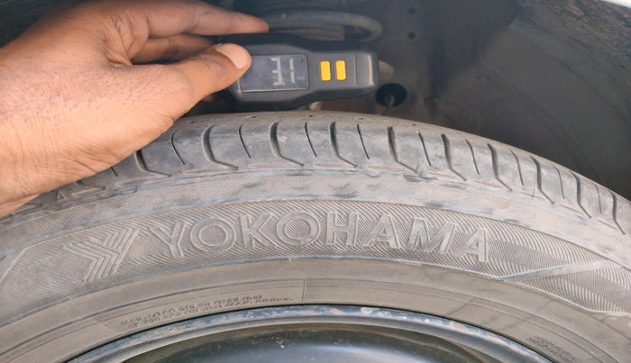 2022 Maruti Swift VXI CNG, Petrol, Manual, 77,000 km, tyre