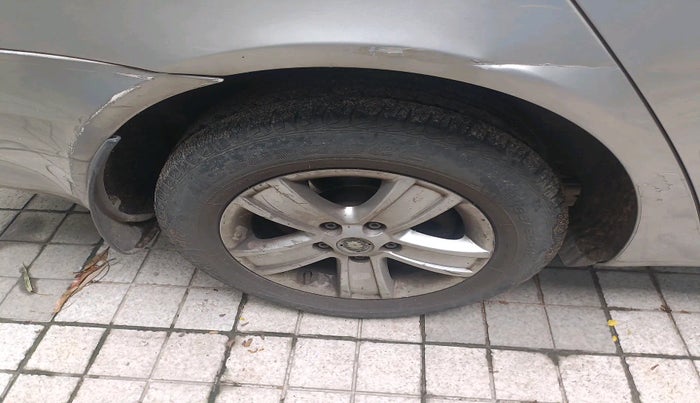 2011 Skoda Laura AMBIENTE 2.0 TDI CR MT, Diesel, Manual, 1,37,916 km, tyre