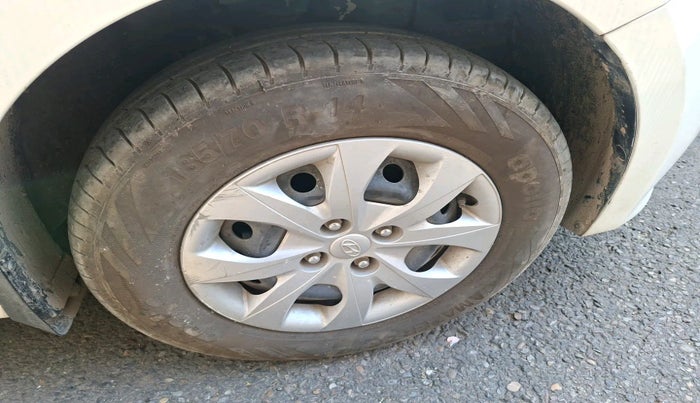 2016 Hyundai Elite i20 SPORTZ 1.2 (O), Petrol, Manual, 39,213 km, tyre