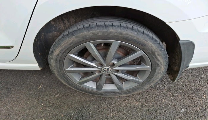 2019 Volkswagen Vento 1.2 TSI HIGHLINE PLUS AT, Petrol, Automatic, 74,939 km, tyre