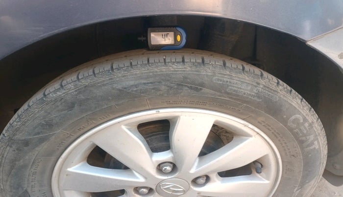 2014 Hyundai Xcent S (O) 1.2, Petrol, Manual, 1,21,240 km, tyre