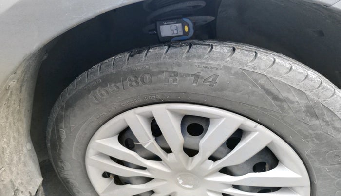 2019 Maruti Dzire VDI, Diesel, Manual, 1,36,440 km, tyre