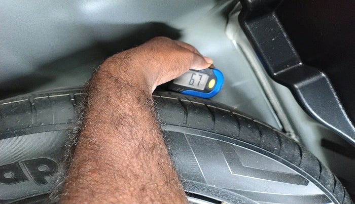 2020 Hyundai VENUE SX 1.0 TURBO, Petrol, Manual, 19,920 km, tyre