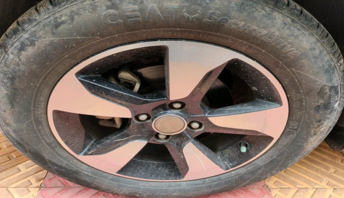 2019 Tata NEXON XZA PLUS PETROL, Petrol, Automatic, 61,807 km, tyre