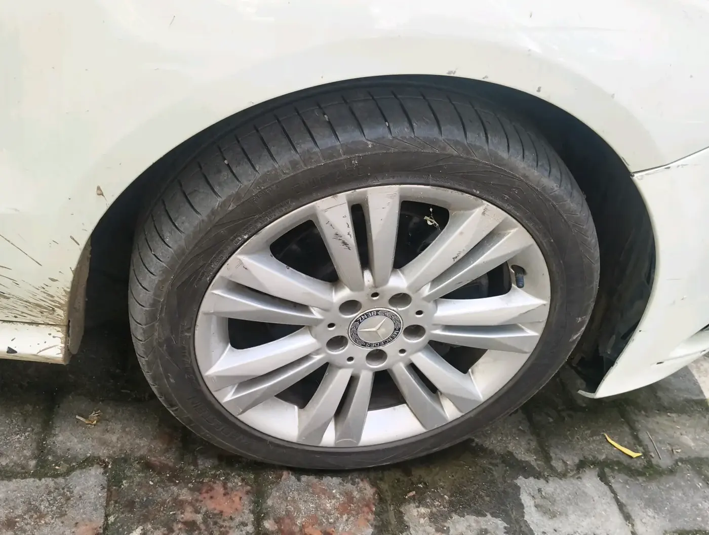 2013 Mercedes Benz B Class B 180 SPORTS PETROL, Petrol, Automatic, 61,240 km, tyre