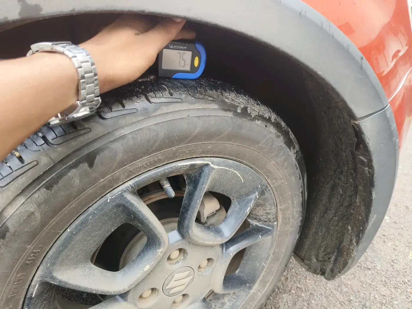 2017 Maruti IGNIS ALPHA 1.2, Petrol, Manual, 1,21,095 km, tyre