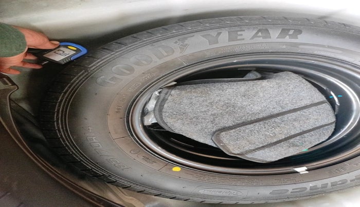 2020 Hyundai Elite i20 SPORTZ PLUS 1.2, Petrol, Manual, 1,04,650 km, tyre