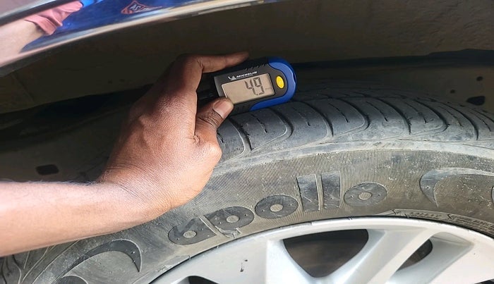 2016 Toyota Innova Crysta 2.8 GX AT 7 STR, Diesel, Automatic, 86,238 km, tyre