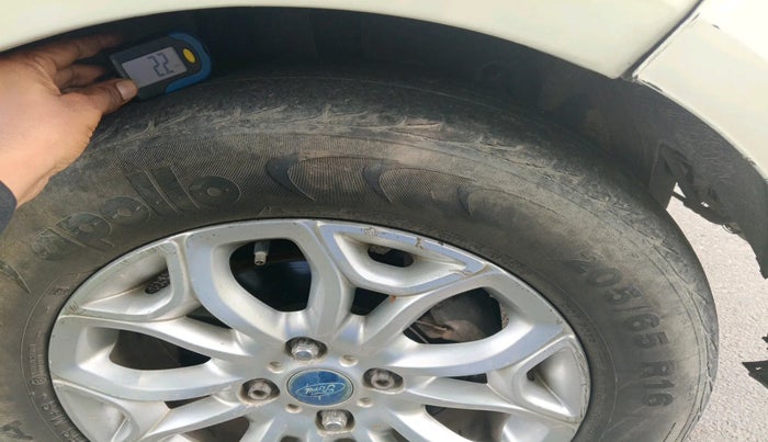 2014 Ford Ecosport TITANIUM 1.5L DIESEL, Diesel, Manual, 92,957 km, tyre