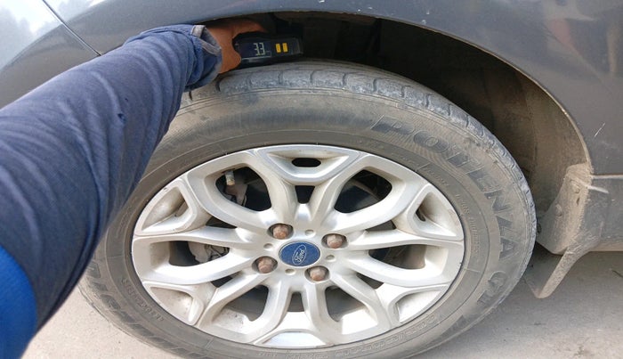 2014 Ford Ecosport TITANIUM 1.5L DIESEL (OPT), Diesel, Manual, 1,33,004 km, tyre