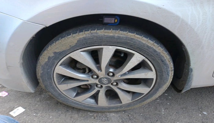 2016 Hyundai Verna 1.6 VTVT SX, Petrol, Manual, 72,006 km, tyre