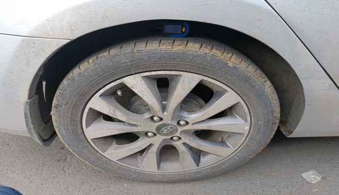 2016 Hyundai Verna 1.6 VTVT SX, Petrol, Manual, 72,006 km, tyre