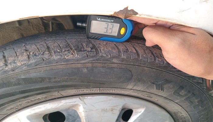 2011 Hyundai i10 SPORTZ 1.2, Petrol, Manual, 1,40,819 km, tyre